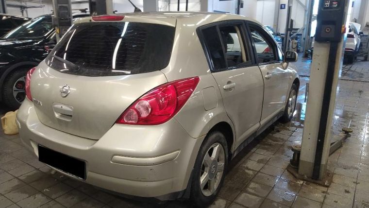 Nissan Tiida 2008 года, 200 972 км - вид 3
