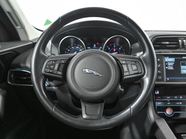 Jaguar F-Pace 2017 года, 199 349 км - вид 9