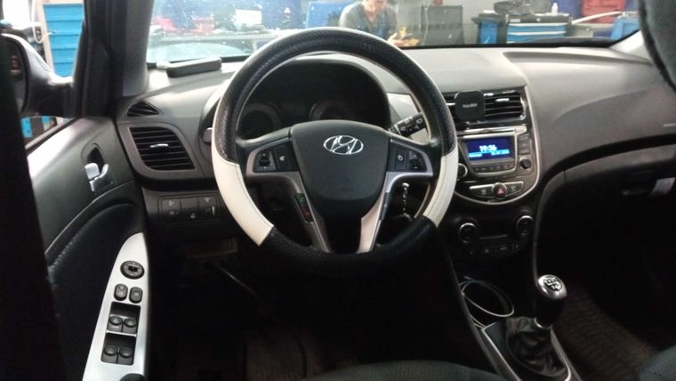 Hyundai Solaris 2014 года, 160 853 км - вид 5