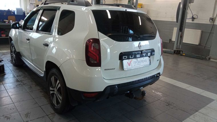 Renault Duster 2018 года, 212 000 км - вид 4