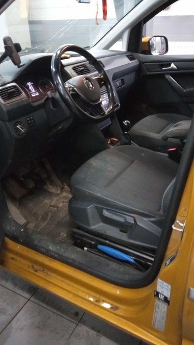 Volkswagen Caddy 2017 года, 154 500 км - вид 5