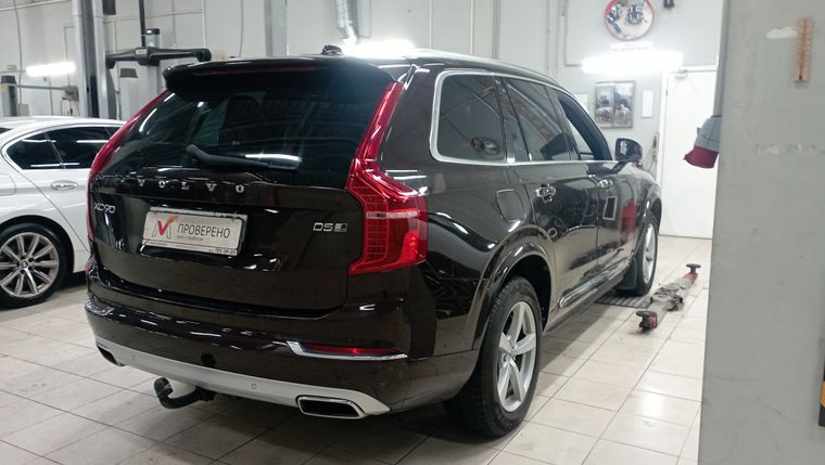 Volvo XC90 2017 года, 241 000 км - вид 3