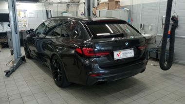 BMW 5 серия 2019 года, 148 084 км - вид 3