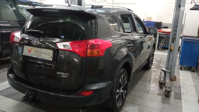 Toyota RAV4 2015 года, 189 198 км - вид 4