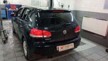 Volkswagen Golf 2012 года, 159 601 км - вид 4