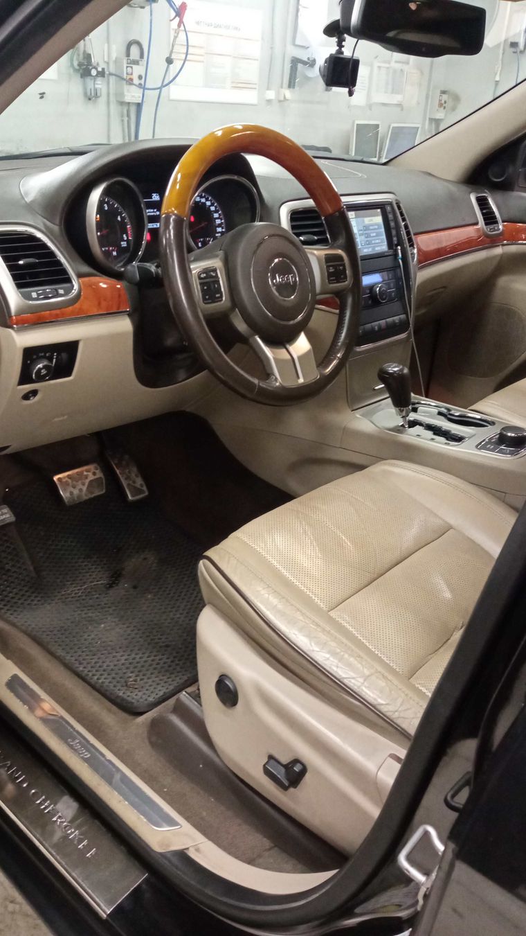 Jeep Grand Cherokee 2011 года, 226 331 км - вид 5