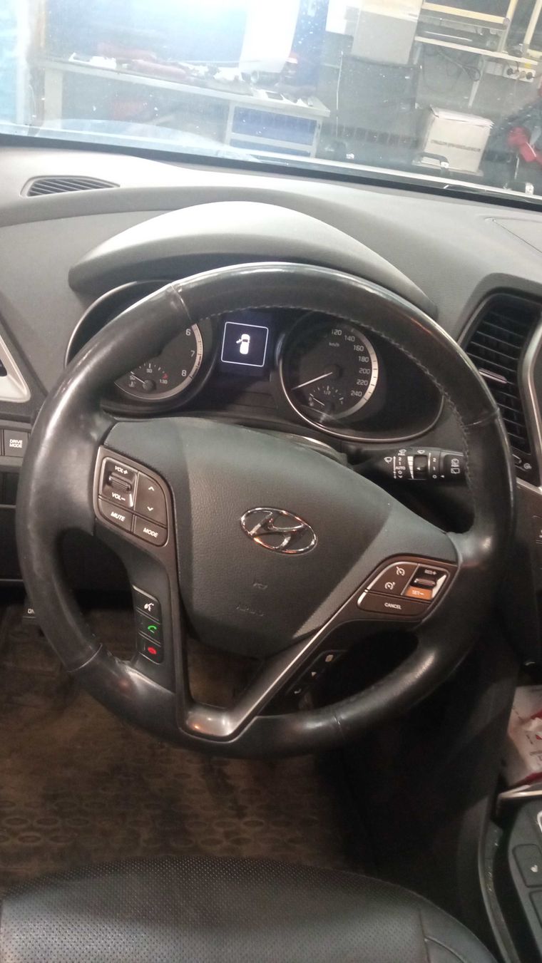 Hyundai Santa Fe 2016 года, 103 345 км - вид 5