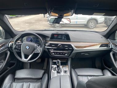 BMW 5 серия 2018 года, 85 169 км - вид 5