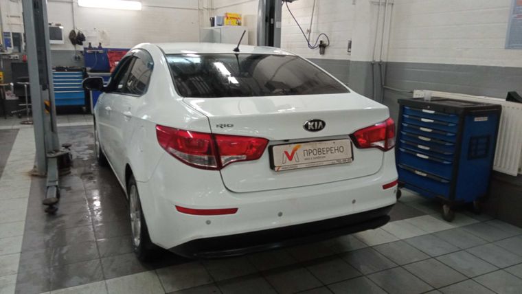 Kia Rio 2015 года, 110 465 км - вид 4
