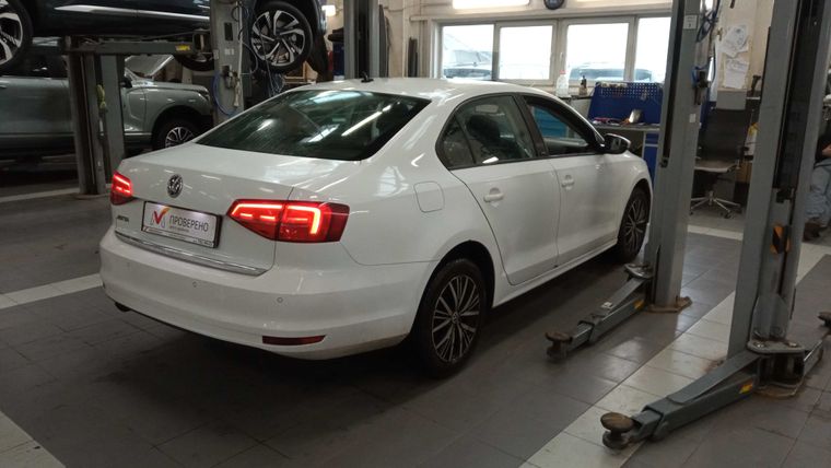 Volkswagen Jetta 2016 года, 193 459 км - вид 3