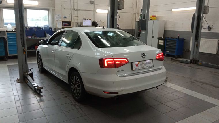 Volkswagen Jetta 2016 года, 193 459 км - вид 4