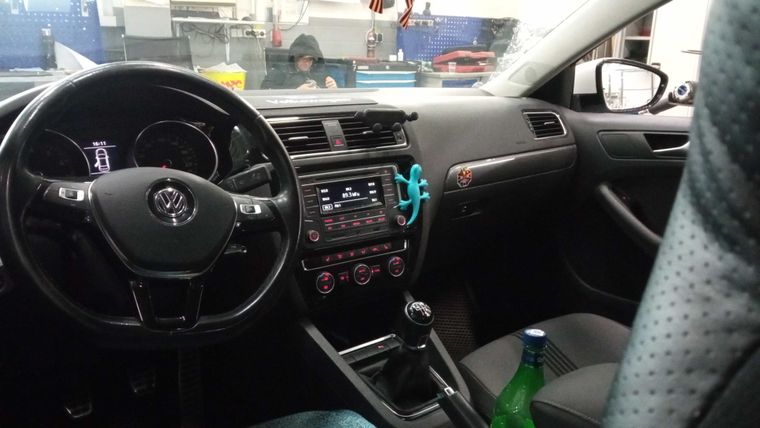 Volkswagen Jetta 2016 года, 193 459 км - вид 5