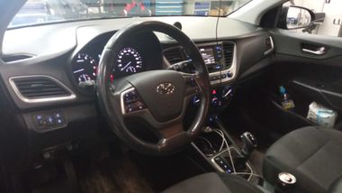 Hyundai Solaris 2018 года, 88 000 км - вид 5