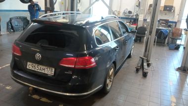 Volkswagen Passat 2011 года, 201 492 км - вид 3