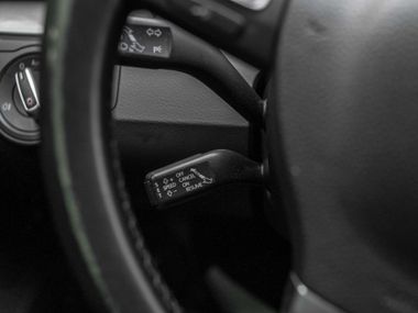 Volkswagen Passat 2011 года, 201 492 км - вид 10