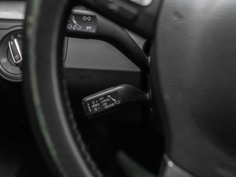 Volkswagen Passat 2011 года, 201 492 км - вид 10