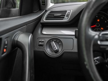 Volkswagen Passat 2011 года, 201 492 км - вид 11