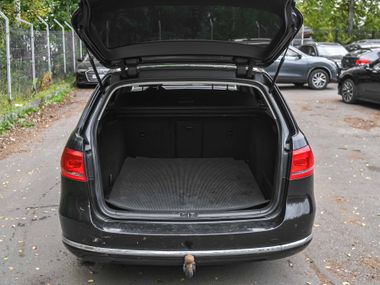 Volkswagen Passat 2011 года, 201 492 км - вид 15