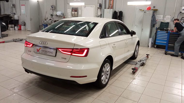 Audi A3 2014 года, 133 974 км - вид 3