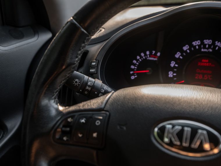 Kia Sportage 2013 года, 220 500 км - вид 6