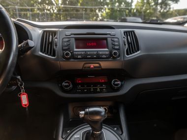 Kia Sportage 2013 года, 220 500 км - вид 9