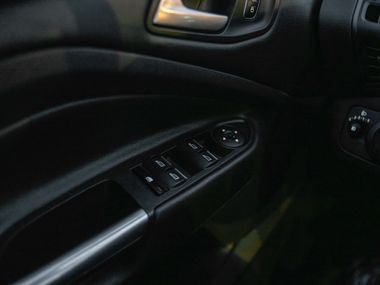 Ford Kuga 2017 года, 102 595 км - вид 9