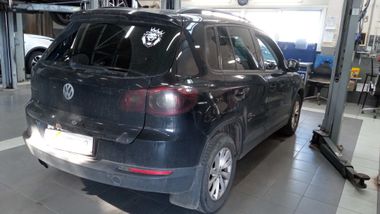 Volkswagen Tiguan 2011 года, 258 958 км - вид 3
