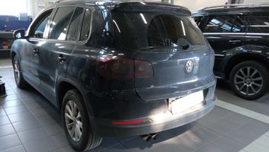 Volkswagen Tiguan 2011 года, 258 958 км - вид 4