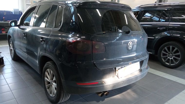 Volkswagen Tiguan 2011 года, 258 958 км - вид 4