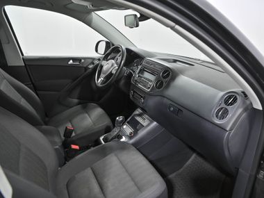 Volkswagen Tiguan 2013 года, 138 924 км - вид 17