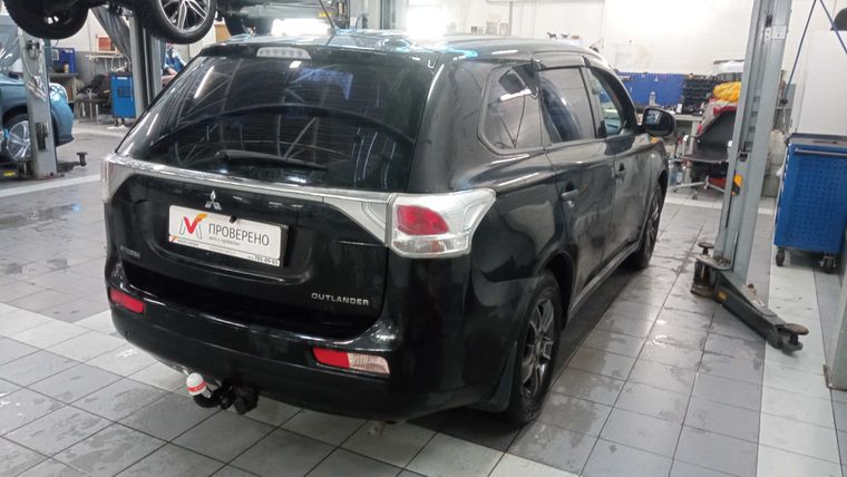 Mitsubishi Outlander 2014 года, 182 725 км - вид 3