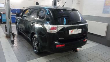 Mitsubishi Outlander 2014 года, 182 725 км - вид 4