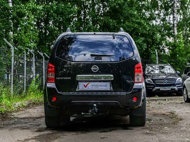 Nissan Pathfinder 2010 года, 162 603 км - вид 4