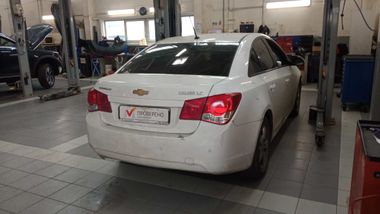 Chevrolet Cruze 2009 года, 245 472 км - вид 3