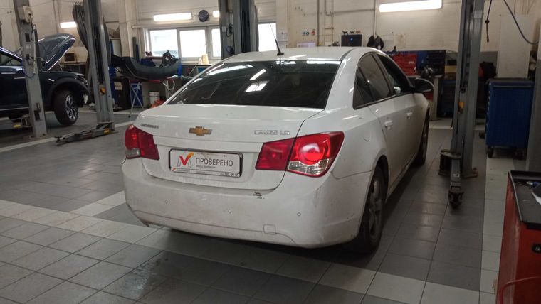 Chevrolet Cruze 2009 года, 245 472 км - вид 3