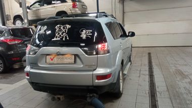 Mitsubishi Outlander 2011 года, 241 852 км - вид 3