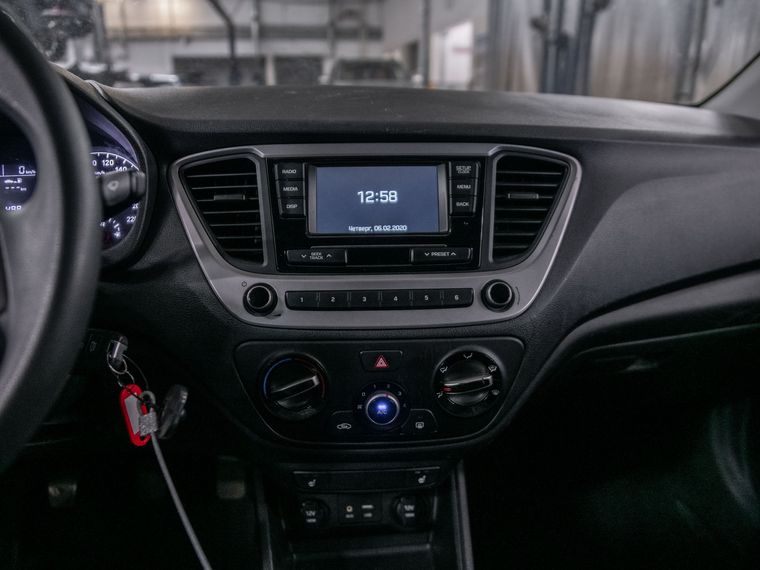 Hyundai Solaris 2018 года, 152 184 км - вид 7