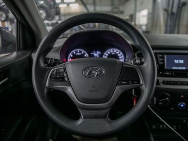 Hyundai Solaris 2018 года, 152 184 км - вид 6