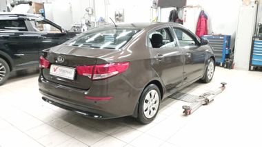 KIA Rio 2016 года, 196 700 км - вид 3