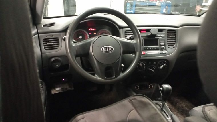 KIA Rio 2011 года, 132 761 км - вид 6