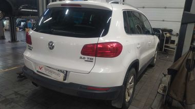 Volkswagen Tiguan 2013 года, 175 703 км - вид 4