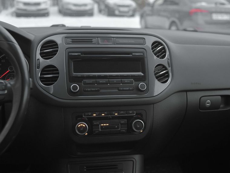 Volkswagen Tiguan 2013 года, 175 703 км - вид 8