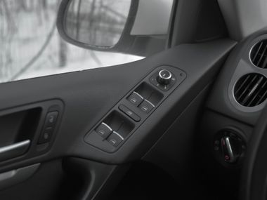 Volkswagen Tiguan 2013 года, 175 703 км - вид 10