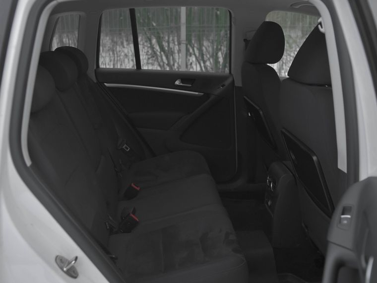Volkswagen Tiguan 2013 года, 175 703 км - вид 12