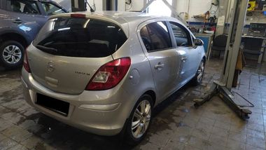 Opel Corsa 2008 года, 113 059 км - вид 3