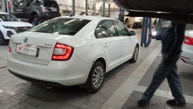 Skoda Rapid 2018 года, 116 178 км - вид 3