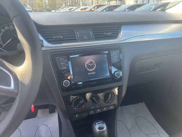 Skoda Rapid 2018 года, 116 178 км - вид 13