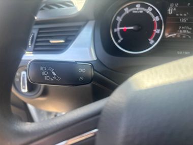 Skoda Rapid 2018 года, 116 178 км - вид 9
