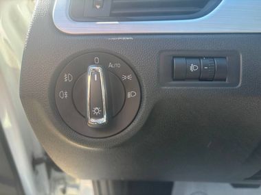 Skoda Rapid 2018 года, 116 178 км - вид 15
