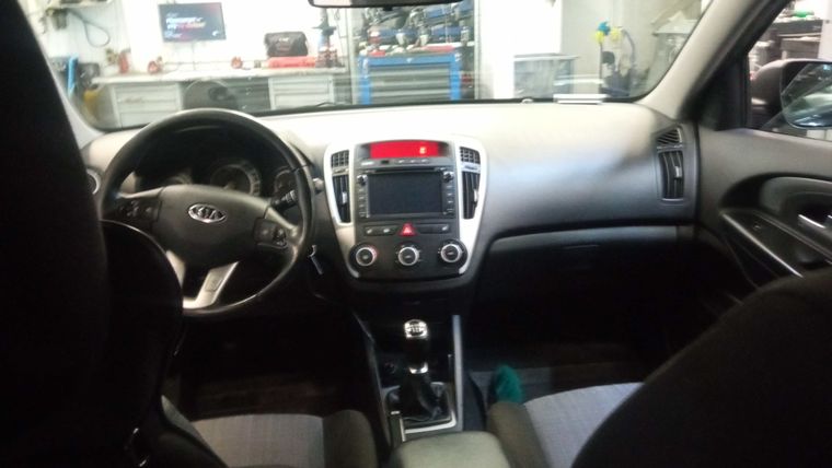 KIA Ceed 2012 года, 148 000 км - вид 6